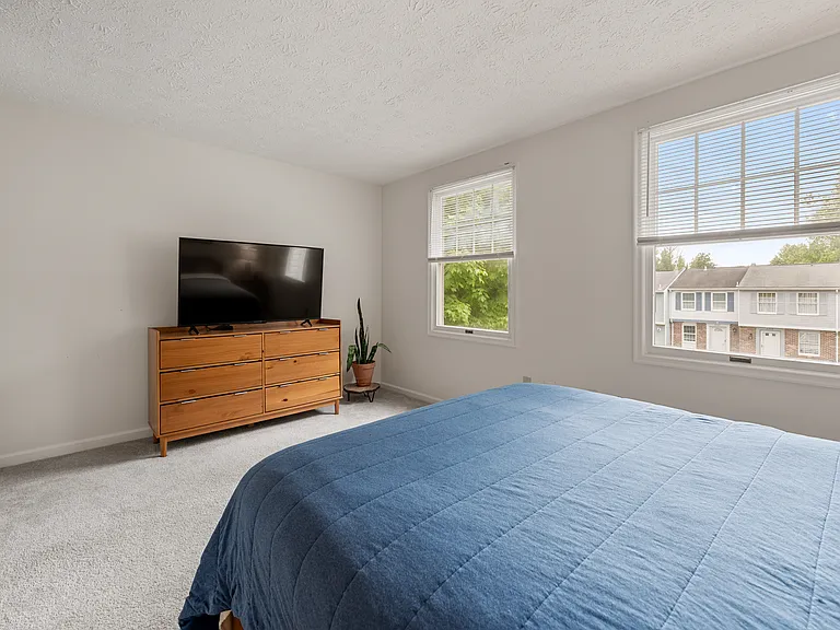 8550 Blue Rock Ln — Photo 14