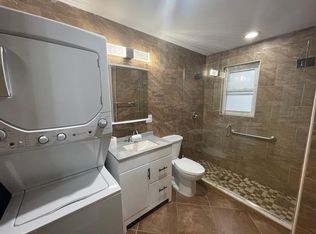 30 W 52nd St #1R, Bayonne, NJ 07002