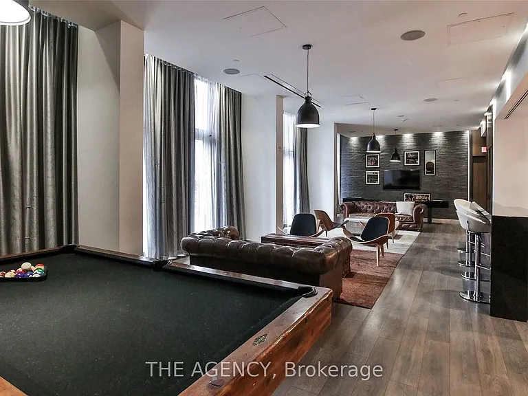 783 Bathurst St #718 — Photo 24