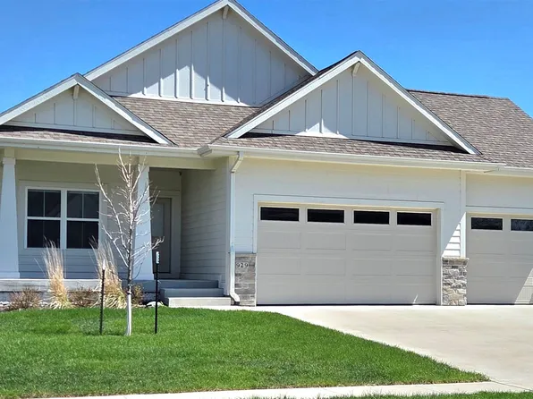 929 Wolf Creek Dr, Polk City, IA 50226