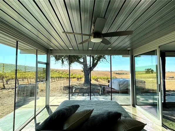 5820 Vista Del Paso, Paso Robles, CA 93446