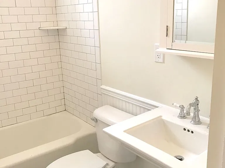 815 S 49th St — Photo 15