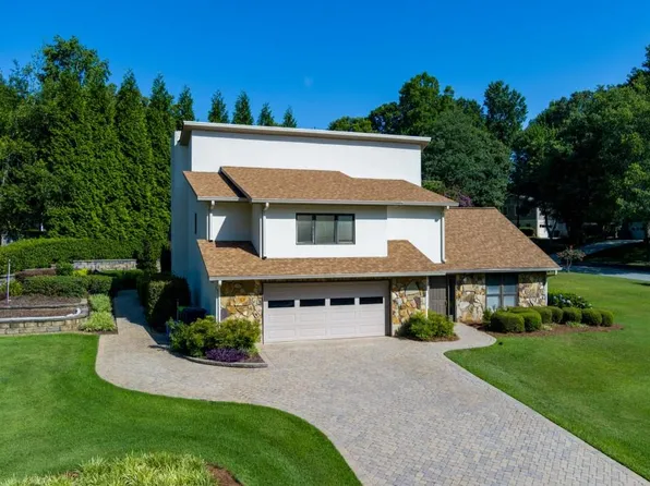 4425 Cove Island Dr NE, Marietta, GA 30067