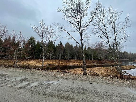 2nd image of 4 Mattamiscontis Road