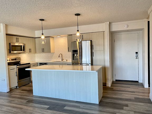 4th image of 601 W 11th Ave APT 404