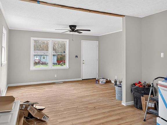 5th image of 529 E 52nd St