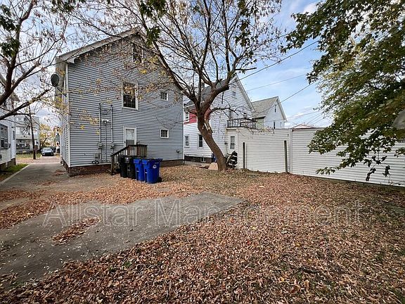 3rd image of 3043 W 116th St #Up