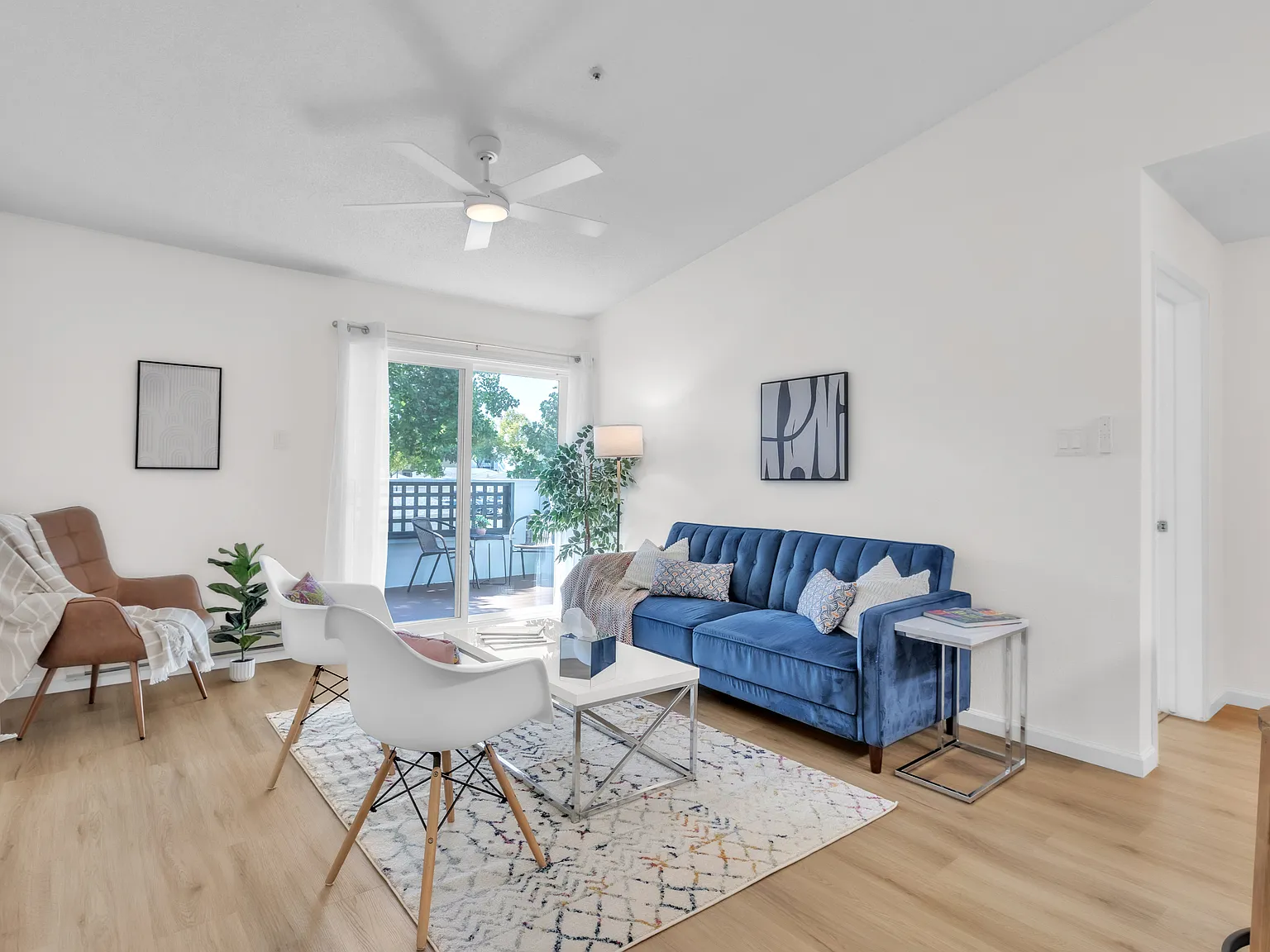 1 bed, 665 sqft, $2,200 — Photo 3