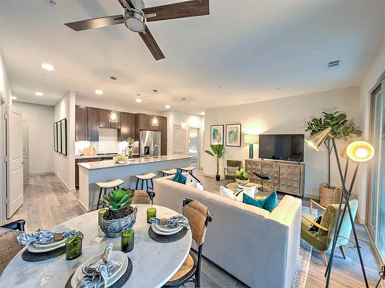 The Pointe at Valley Ranch Town Center — Photo 18