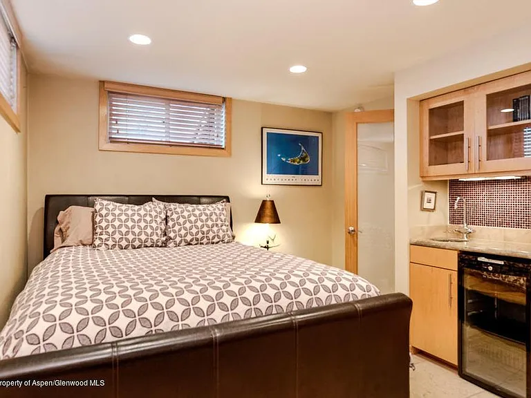 333 W Main St #B — Photo 6
