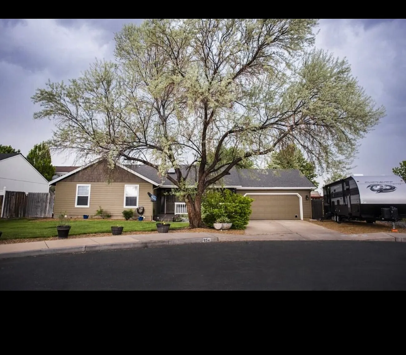 934 NW Negus Ln — Photo 1