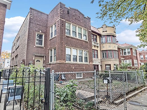 3rd image of 4932 N Monticello Ave