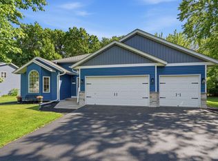 6198 River Mill Dr, Monticello, MN 55362