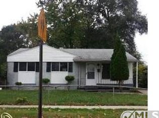 562 Eugene St, Ypsilanti, MI 48198