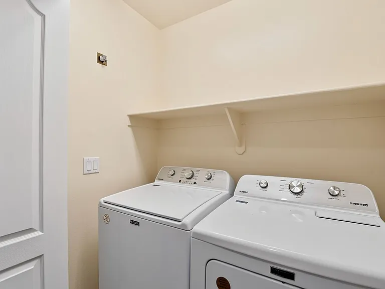 4420 E High Point Dr — Photo 31