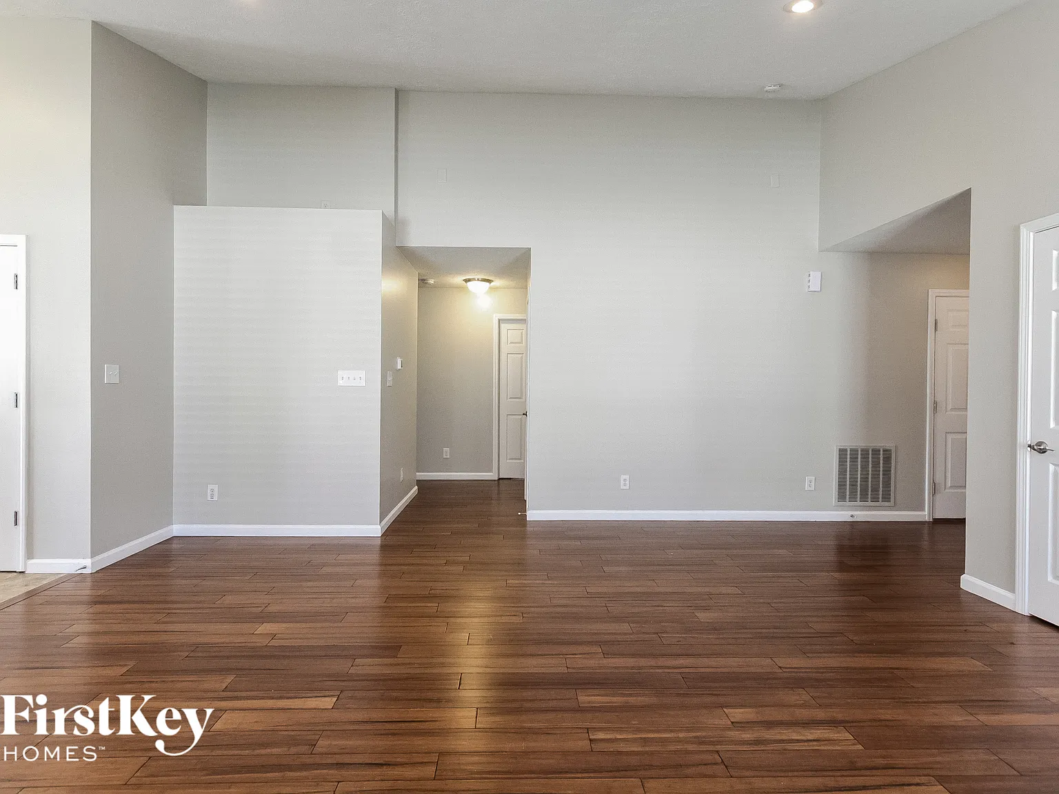 4 bed, 2.0 bath, 1738 sqft, $2,240 — Photo 3