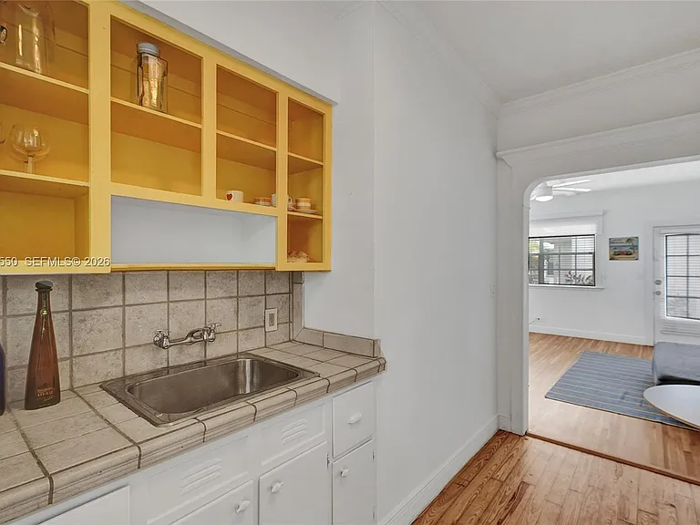 717 Espanola Way #204 — Photo 8