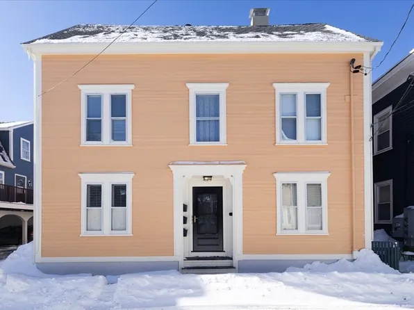 16 Bentley St #3, Salem, MA 01970