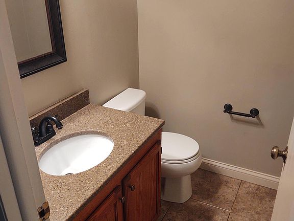 3rd image of 5202 Lucerne Ave APT 3
