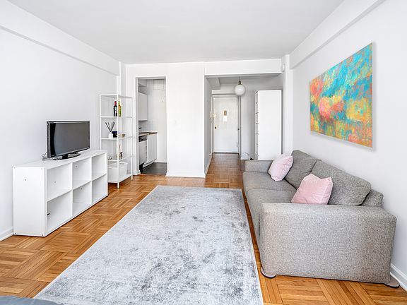 3rd image of 288 Lexington Ave APT 12C