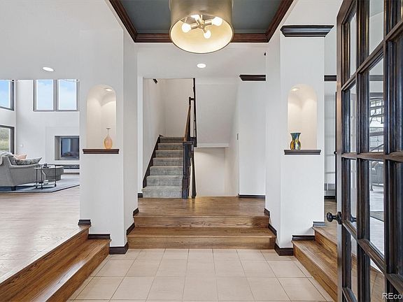 3rd image of 4 Blue Grouse Ridge Road