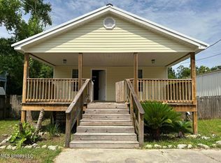 370 Woodman Ave, Pass Christian, MS 39571