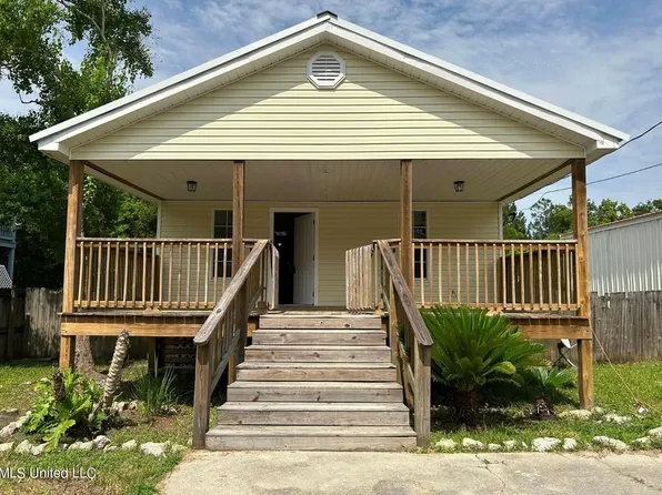 370 Woodman Ave, Pass Christian, MS 39571