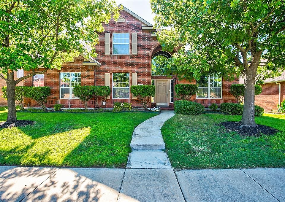 1st image of 4415 Carlton Dr
