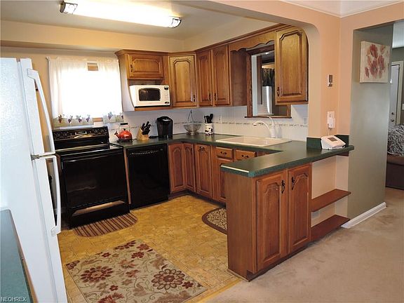 3rd image of 7323 Craigmere Dr