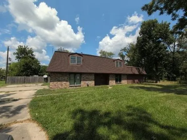 2404 Smith St, Orange, TX 77630