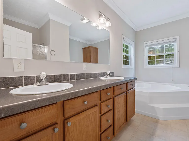 116 Justice St — Photo 12