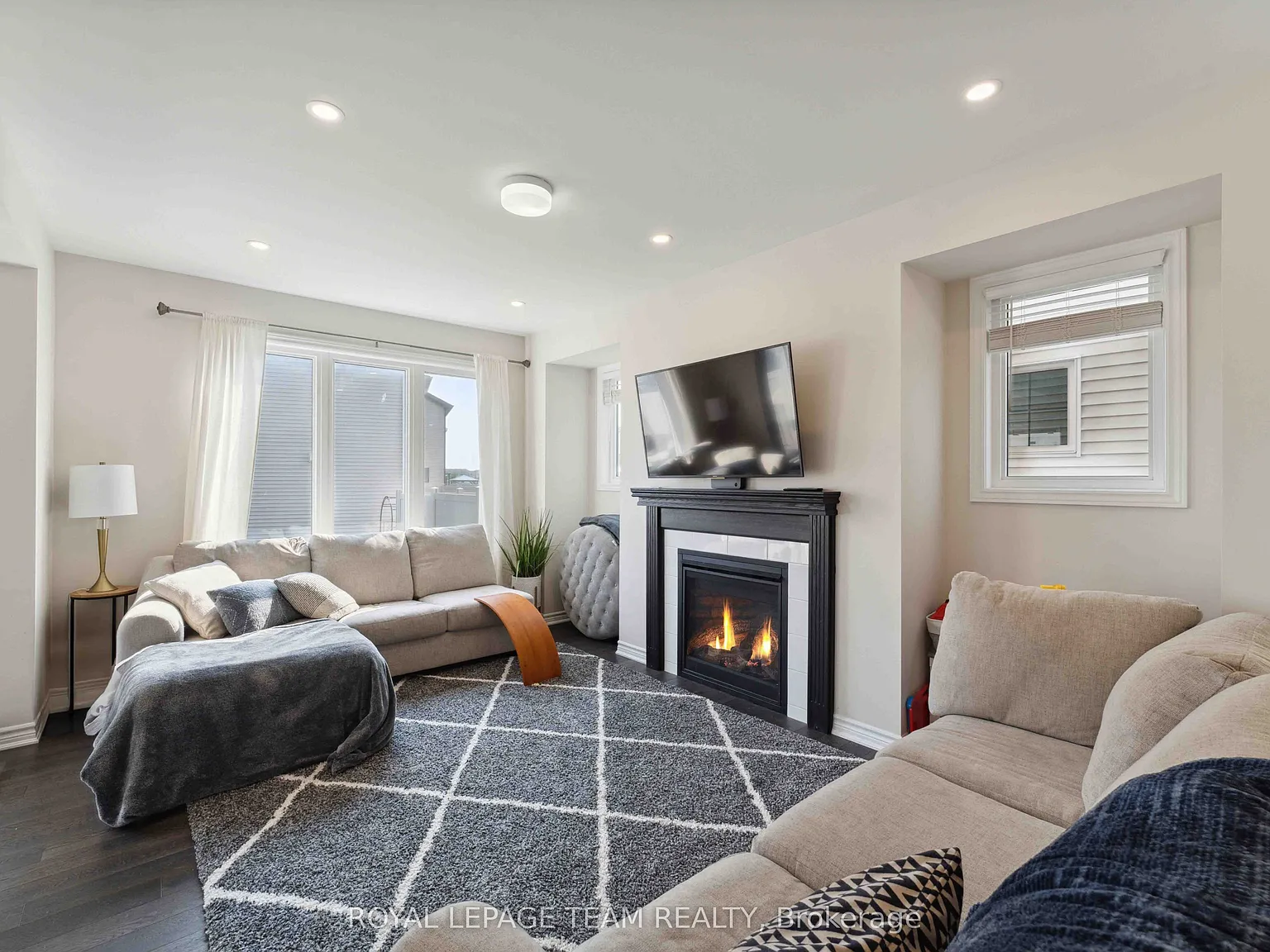 4 bed, $3,100 — Photo 4