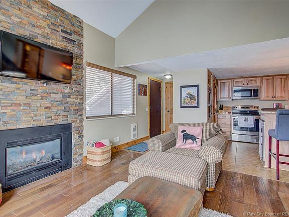 4th image of 2025 Canyons Resort Dr APT L6
