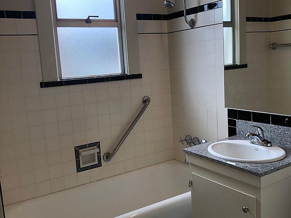 4th image of 190 Alhambra St APT 16