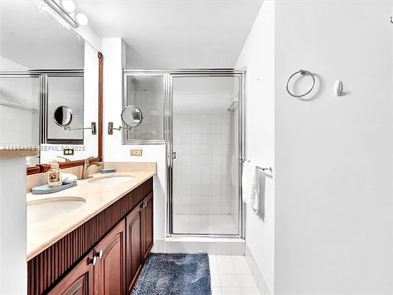 17150 N Bay Rd #2205 — Photo 50