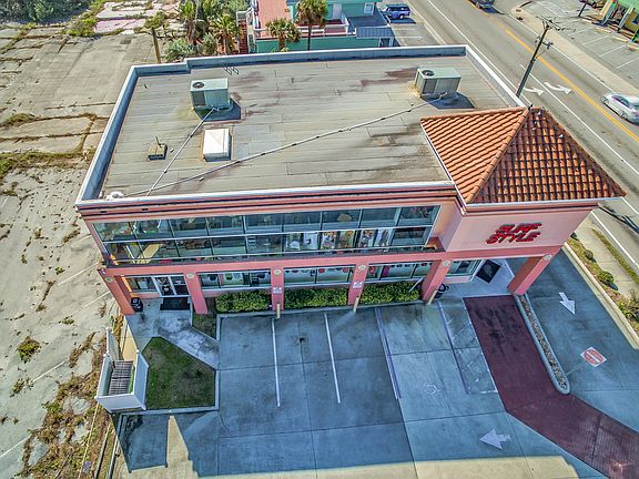 2nd image of 101 S Miramar Ave