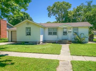 1009 S 4th St, Oregon, IL 61061