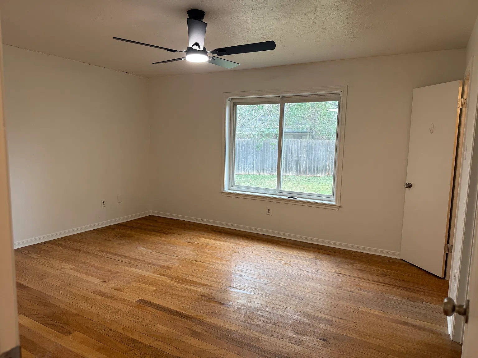 3 bed, 1550 sqft, $1,800 — Photo 1