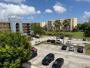 2820 Tennis Club Dr #401 — Photo 16