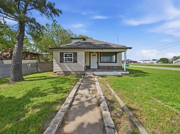 302 W Maple St, Cushing, OK 74023