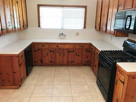4th image of 630 Callaway Dr