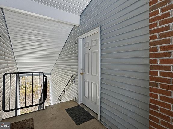 5th image of 108 Diamond Dr