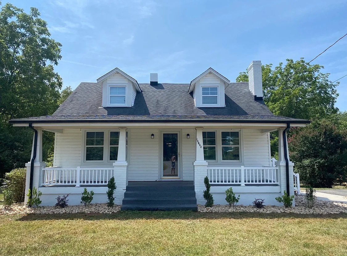 5 bed, 1140 sqft, $2,300 — Photo 1