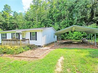 7177 Donalds Dr, Hickory, NC 28602