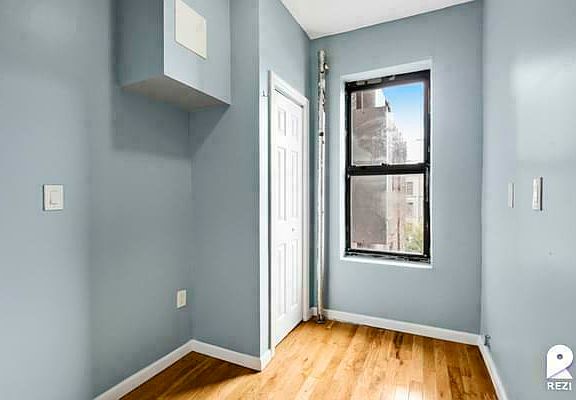 3rd image of 554 E 149th St APT 17