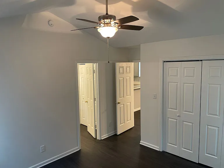 913 Tennyson Dr — Photo 6