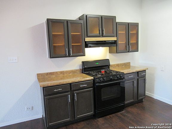 5th image of 1840 W Ashby Pl