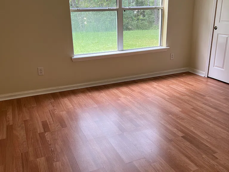 70 Rollins Ln — Photo 7