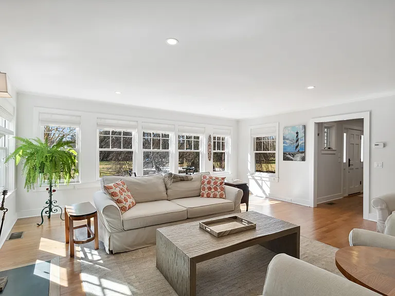 76 Great Plains Rd — Photo 9