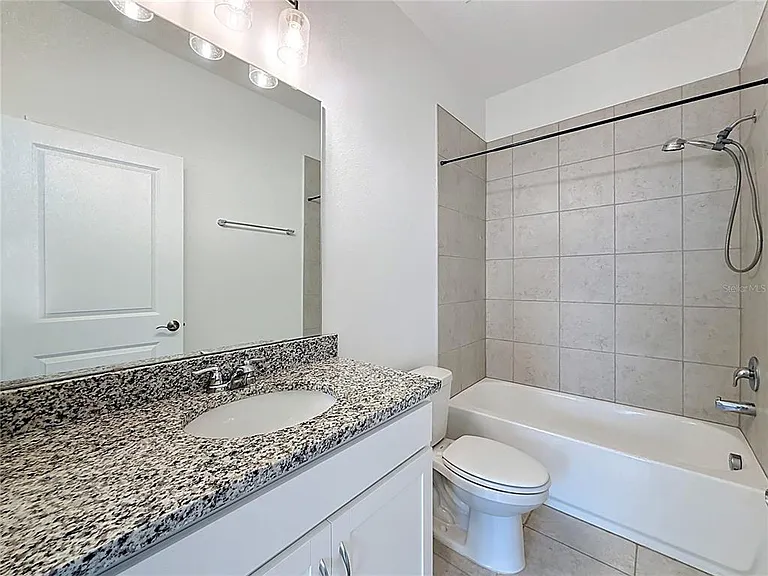 418 Quayside Ave — Photo 21